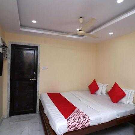Oyo Flagship 16209 Hotel Ambar Palace Bara Bazar Exterior photo