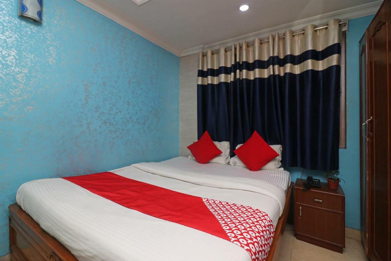 Oyo Flagship 16209 Hotel Ambar Palace Bara Bazar Exterior photo